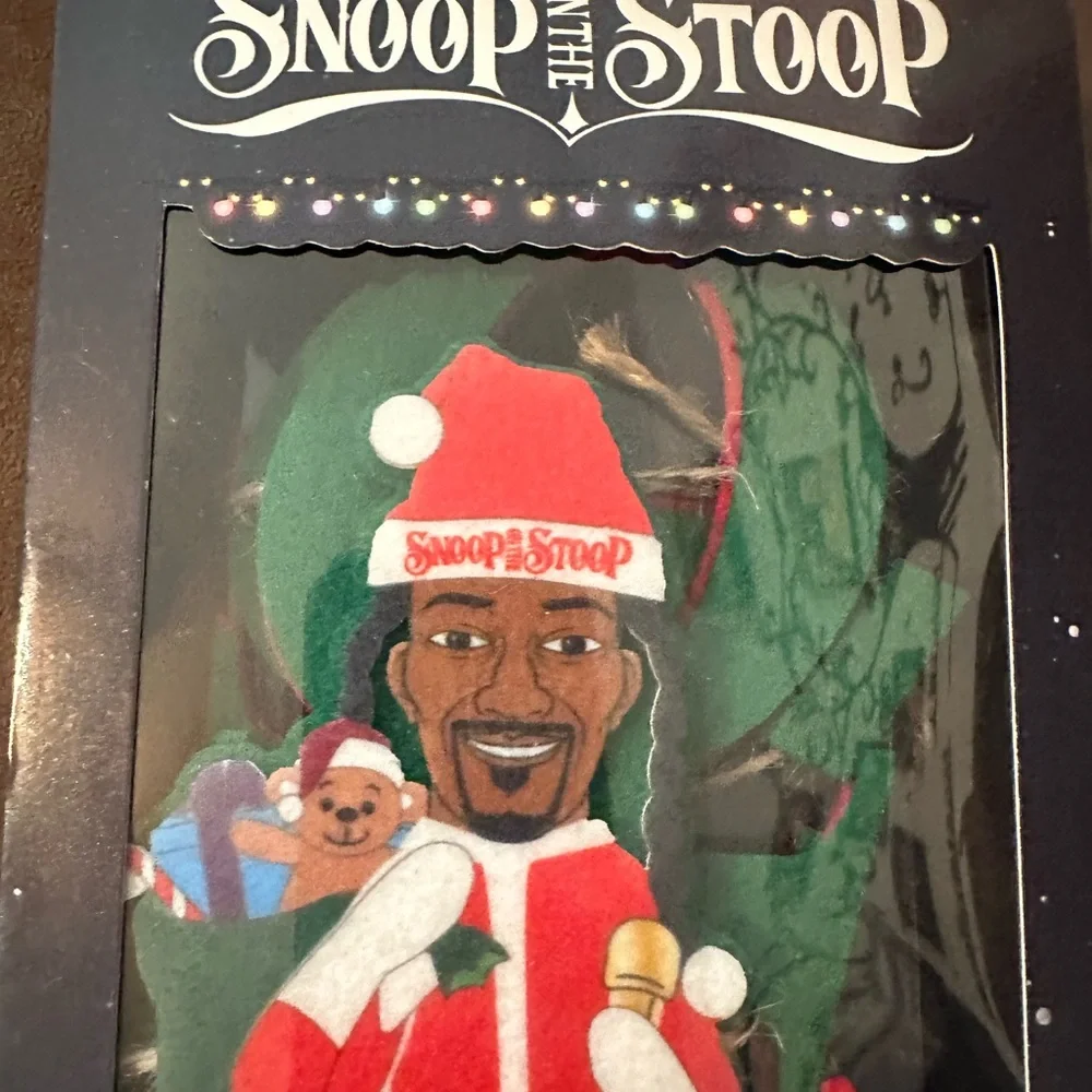 N/A festive snoop