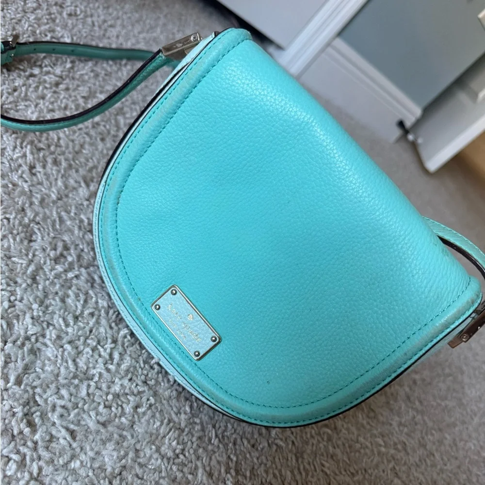 elegant aqua