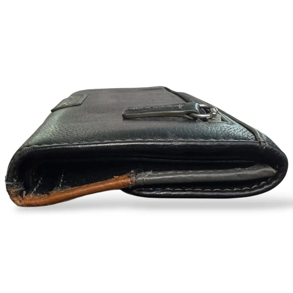 Fossil preowned see