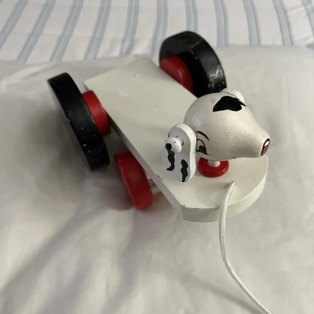 Vintage Black and White Dog‎ Style Wooden Pull Toy