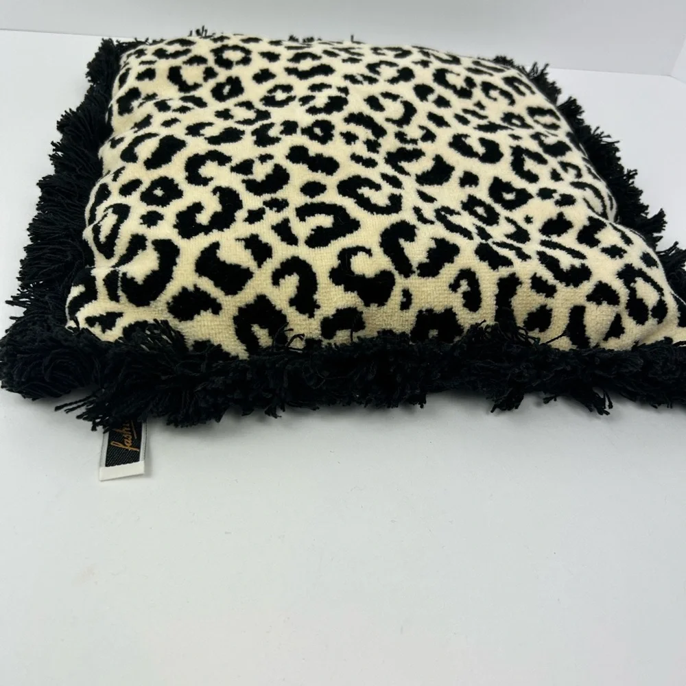 N/A stylish leopard