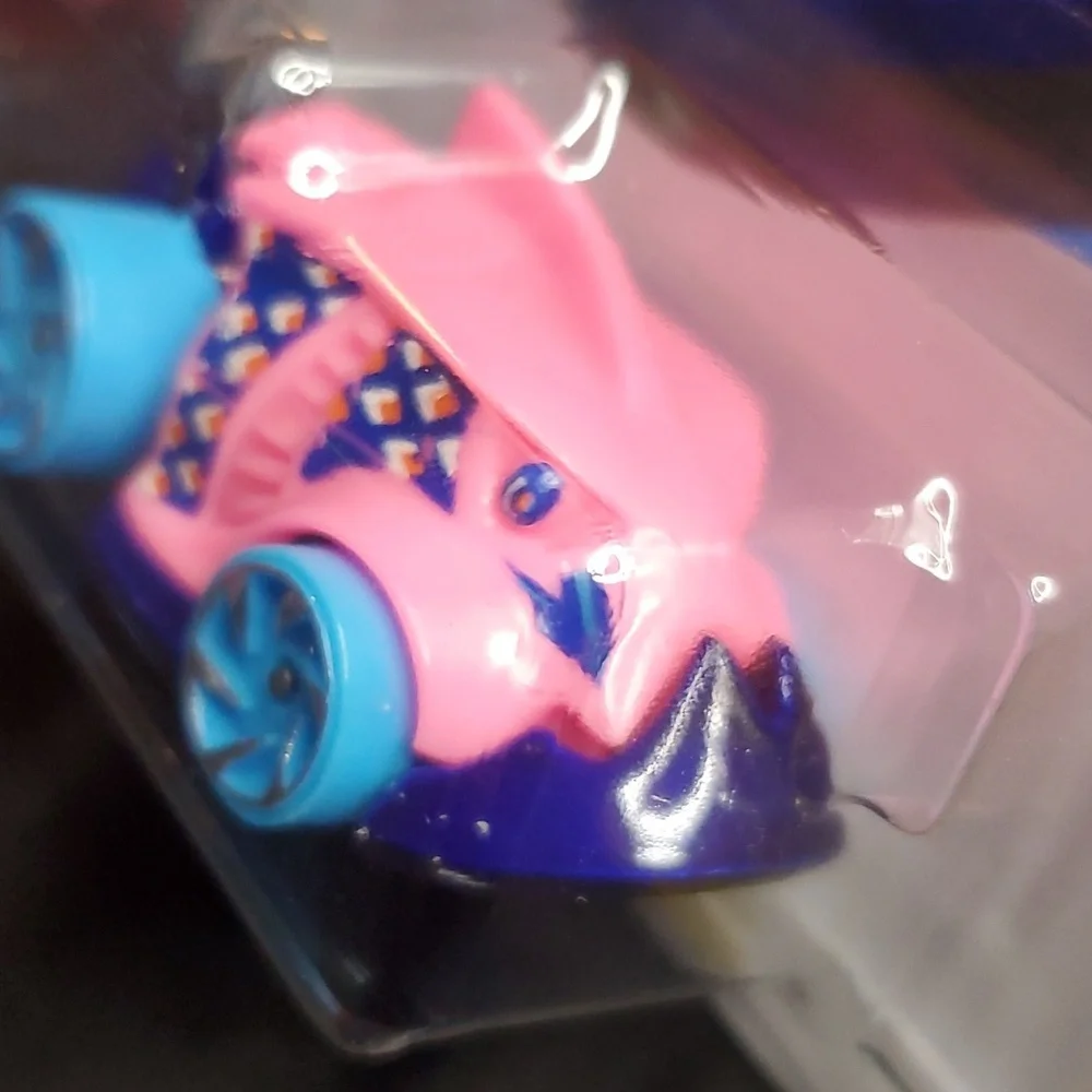 Hot Wheels 2024 paranha