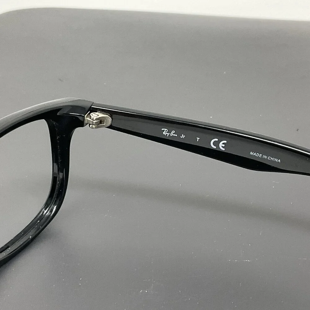 Ray-Ban frame very