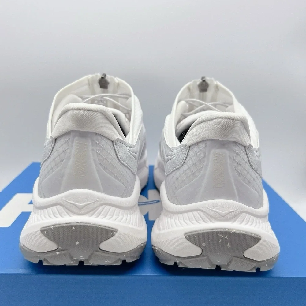 Hoka One One hoka one