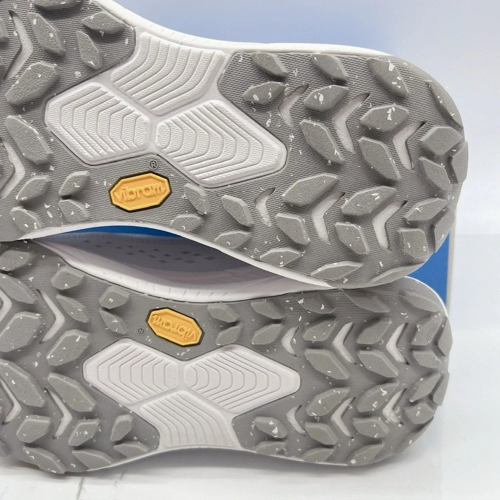 Hoka One One hoka one