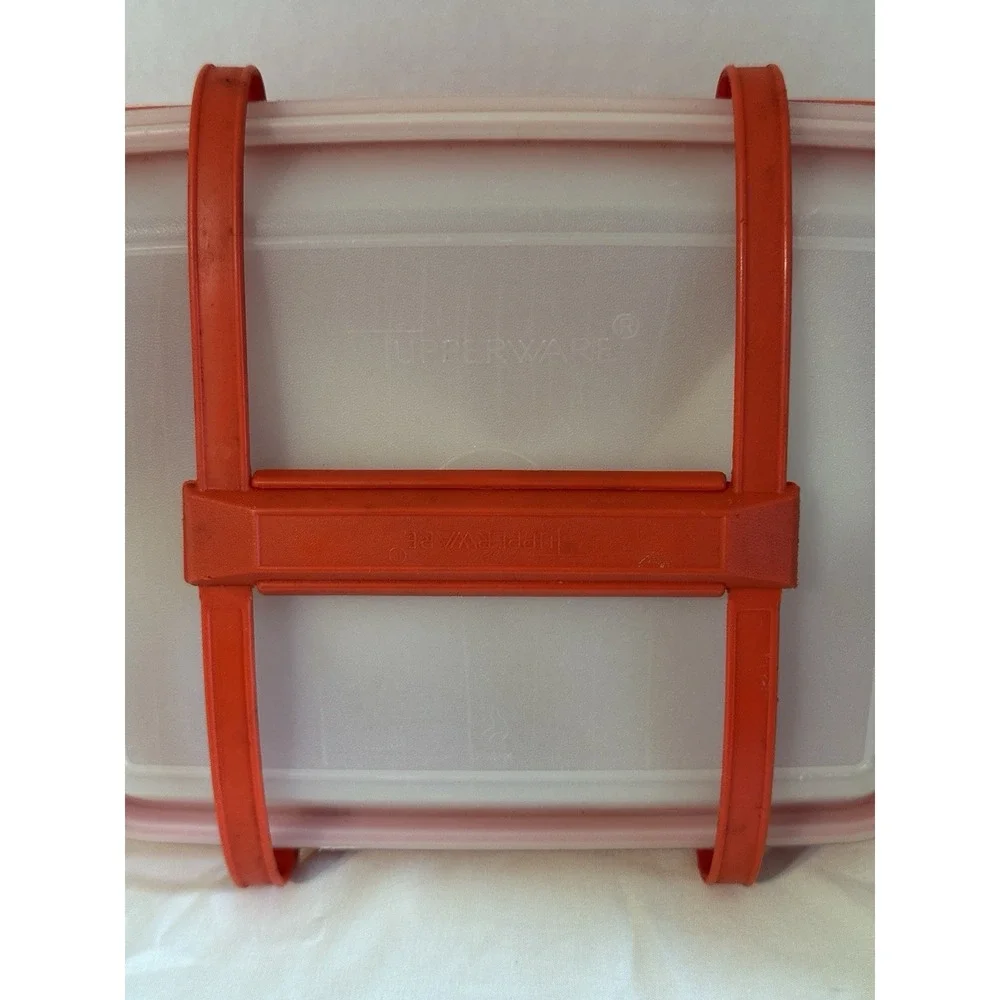 Tupperware compact this