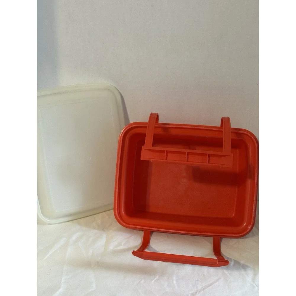 Tupperware locking dual