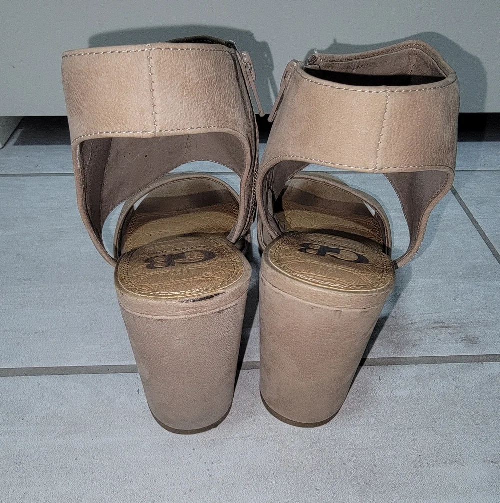Gianni Bini comfortable zipper