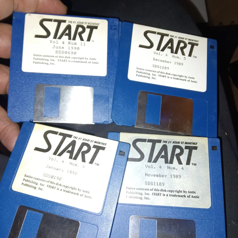 Tart PC Game Disk Set - Blue and White