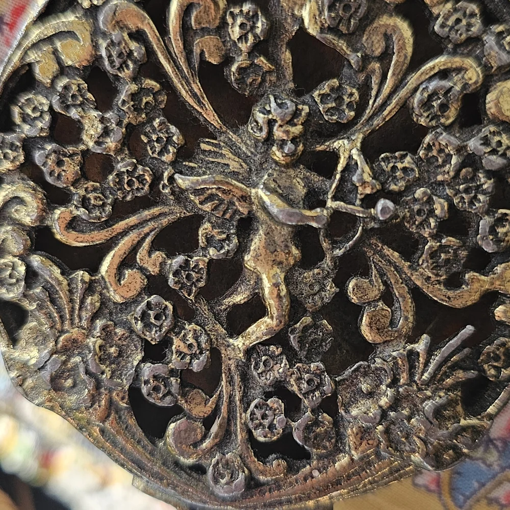unmarked, vintage measures whimsy