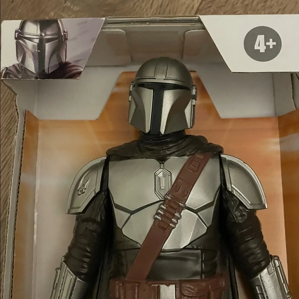 Star Wars mandalorian figure