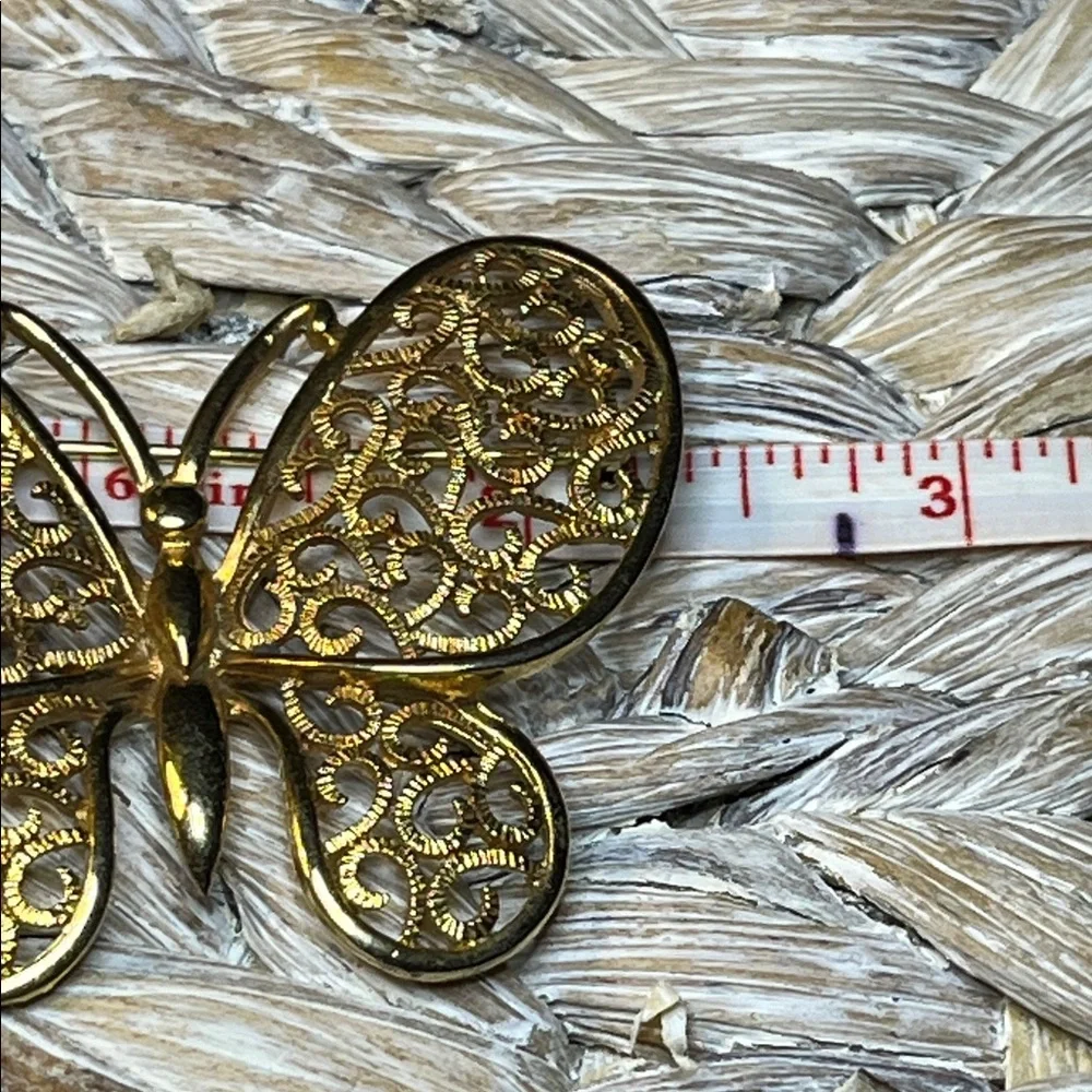 common suggests openwork
