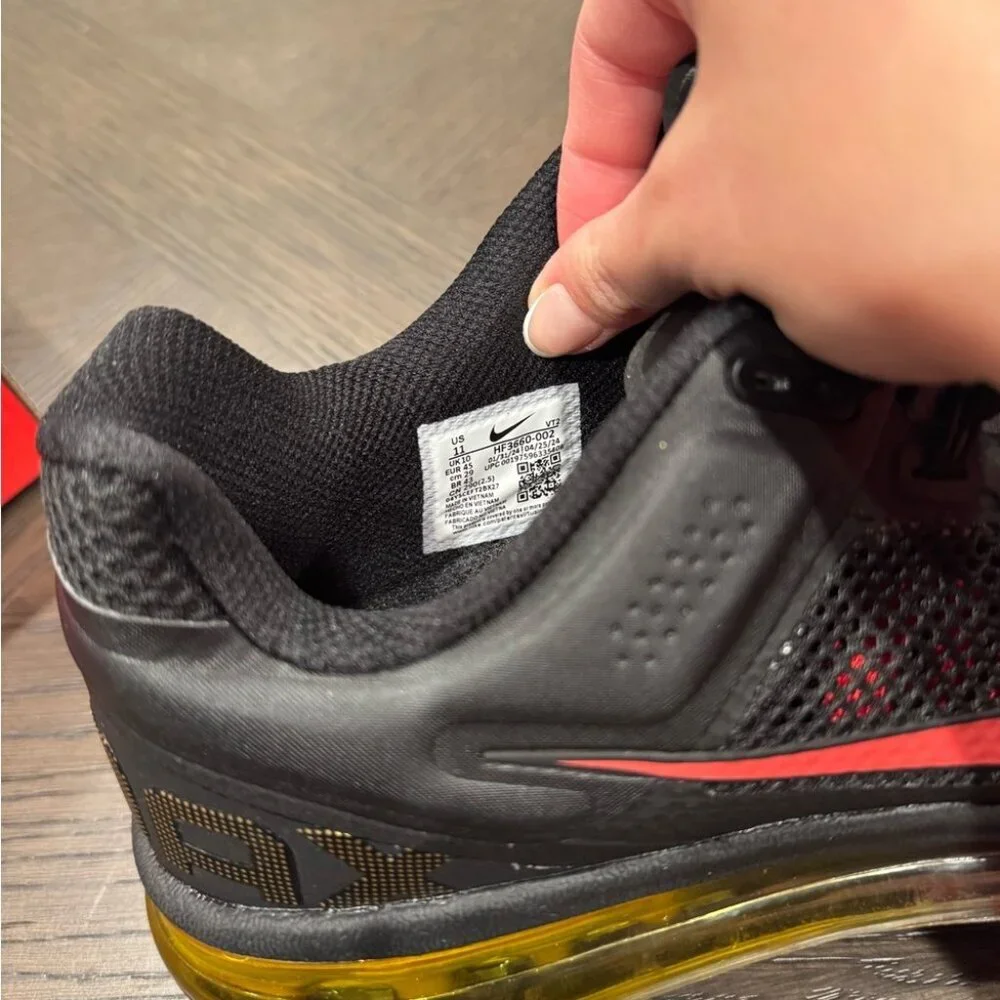 Nike box yellow