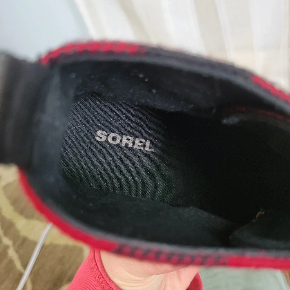 Sorel Out N About Duck Boots‎ Buffalo Plaid Size 7 Black Red