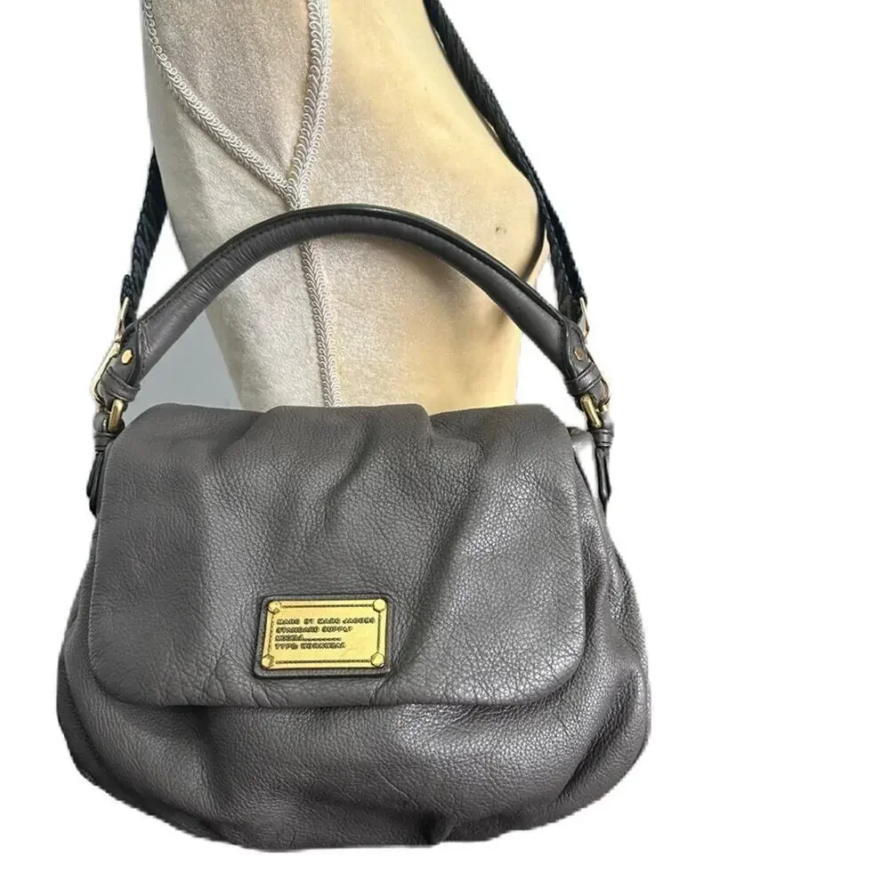 ★ EUC Marc Jacobs Pebble Leather Gray Crossbody Handbag Purse