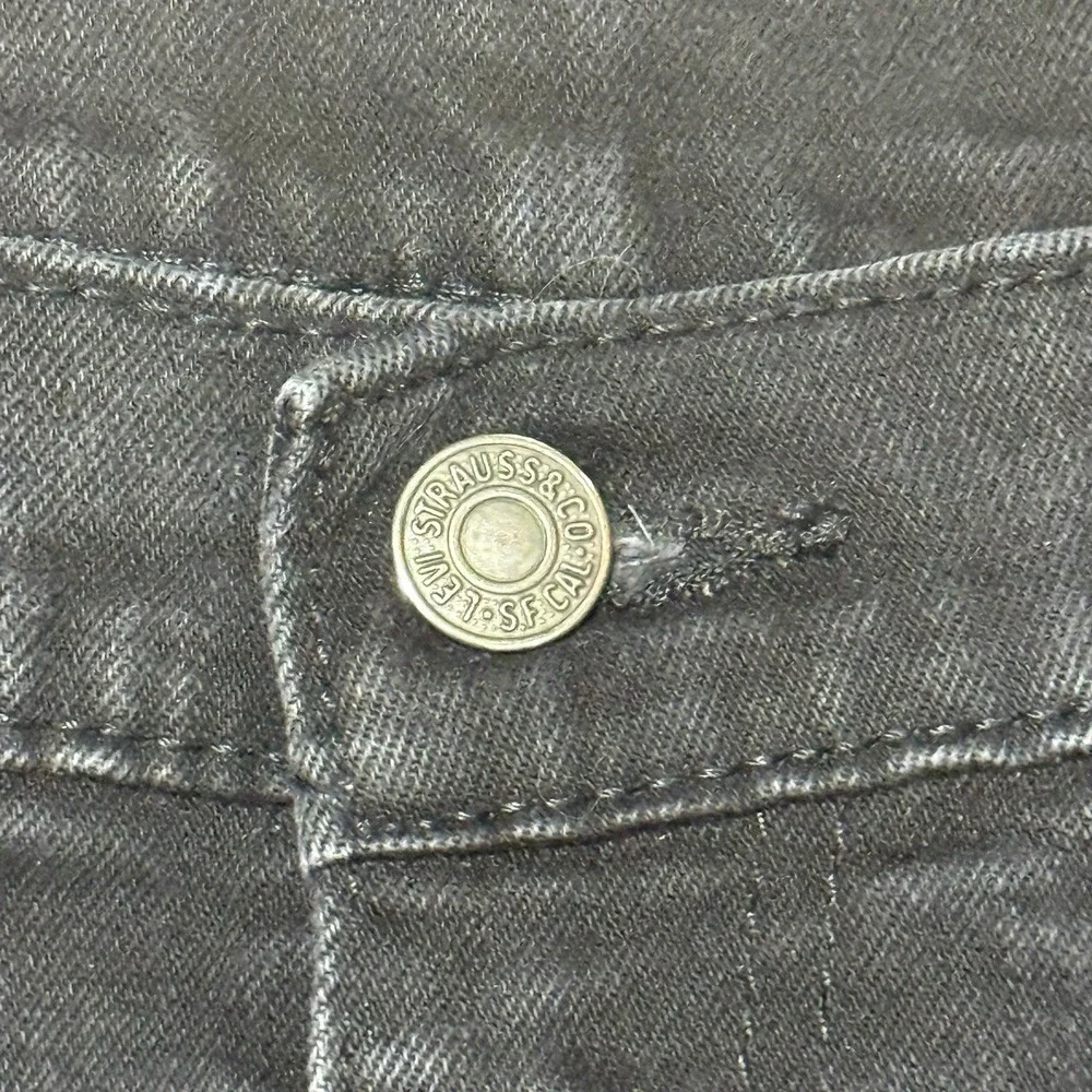 Levis description levis