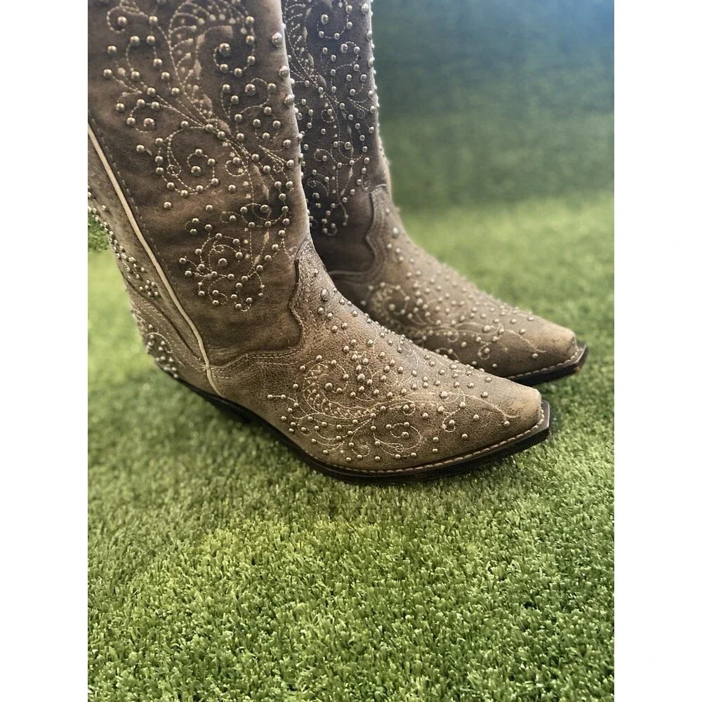 these cowgirl
