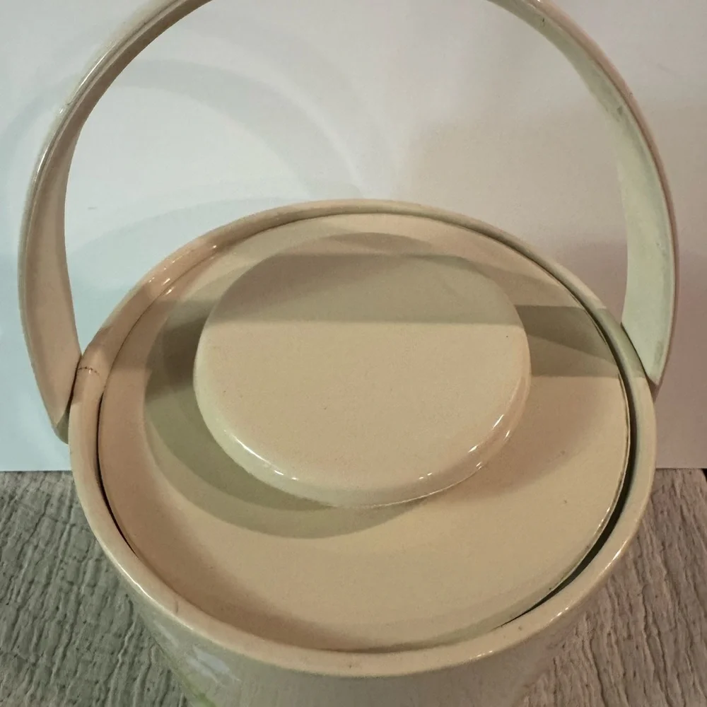 Gloria Vanderbilt charming vintage