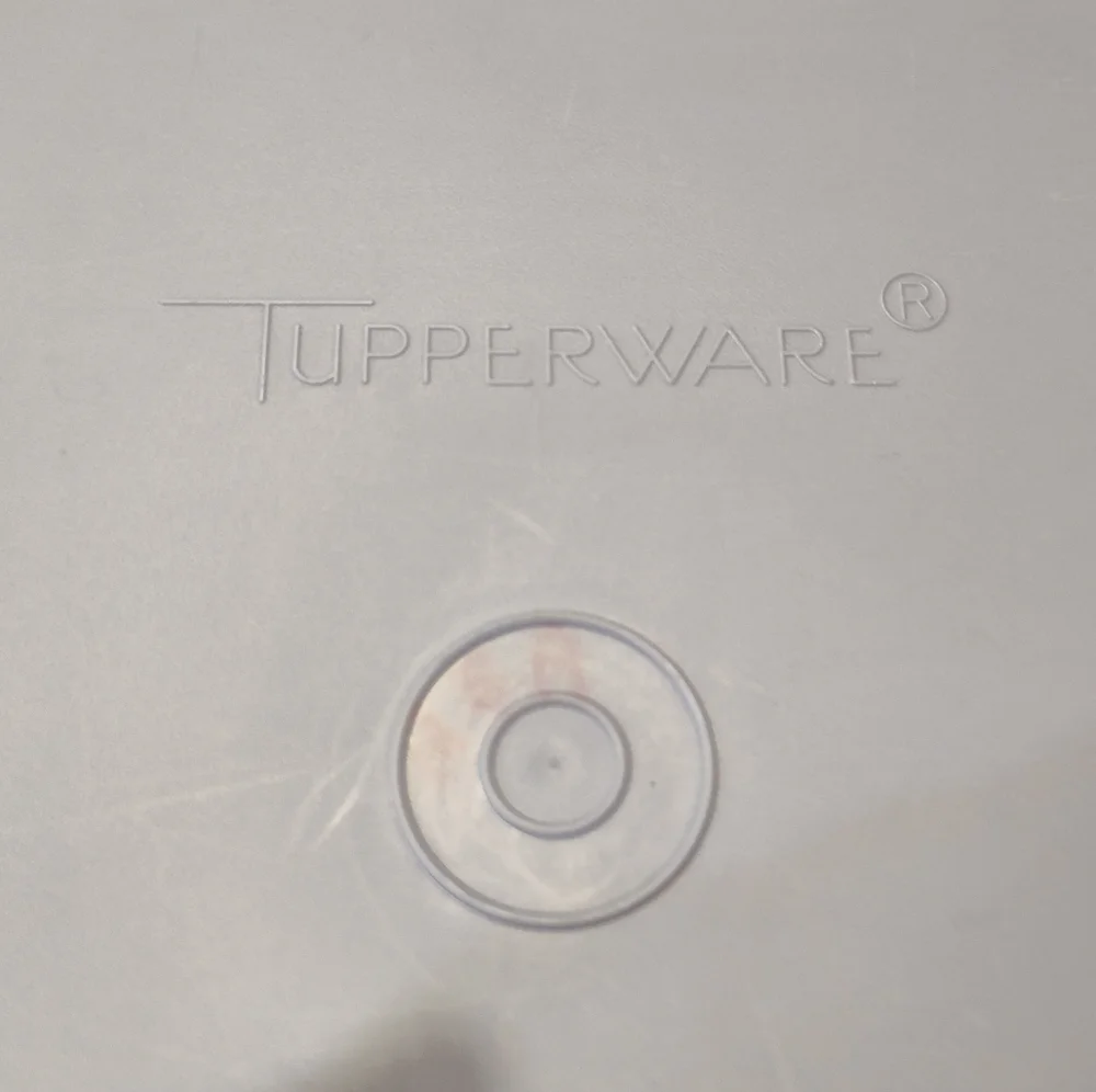 Tupperware vintage light