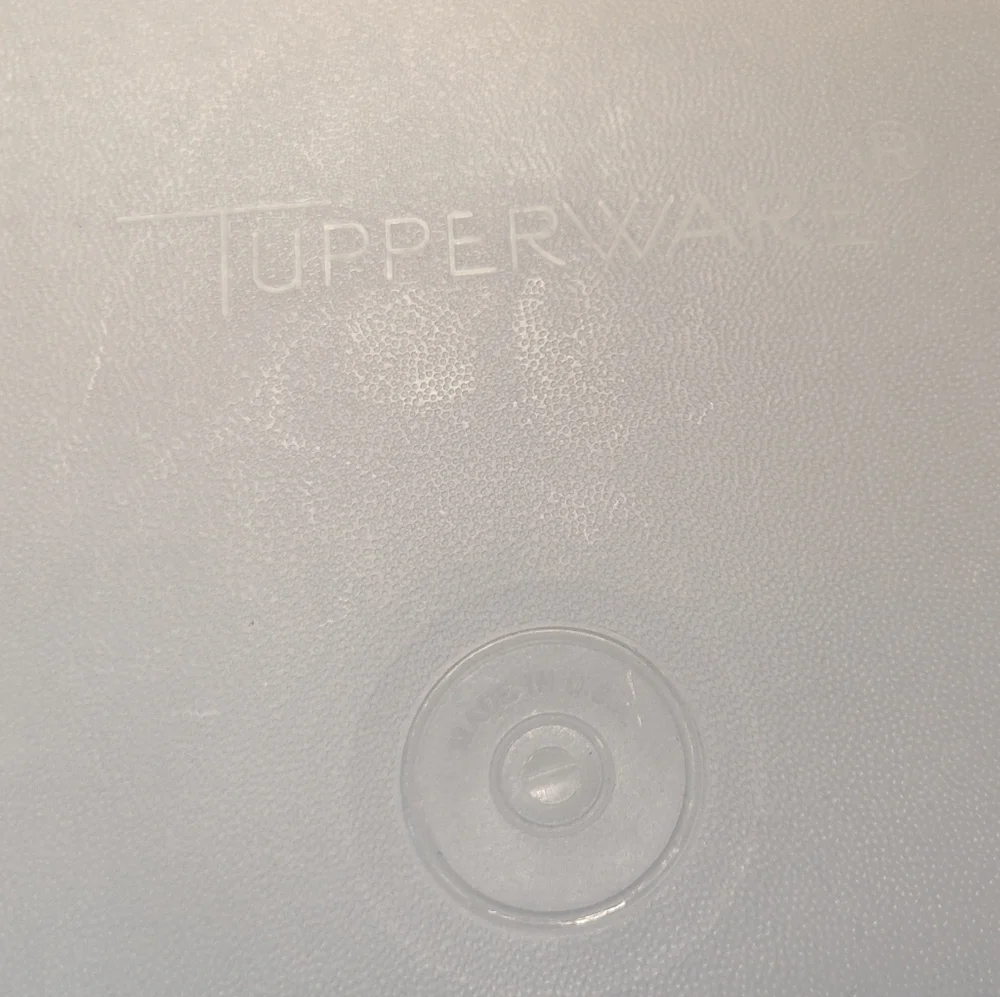 Tupperware vintage light
