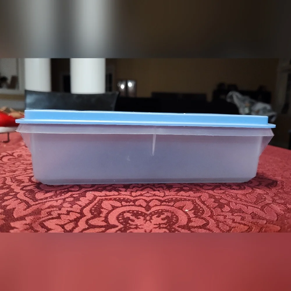 Tupperware vintage light