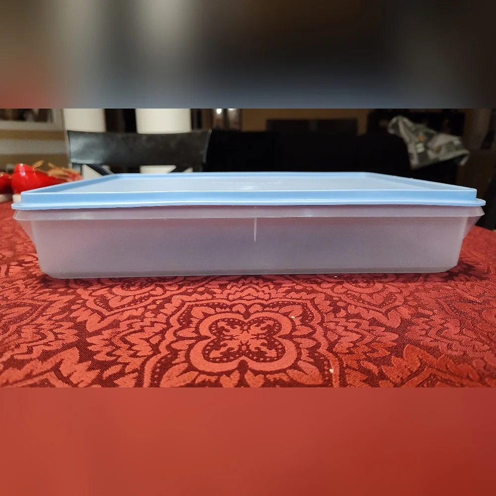 Tupperware vintage light