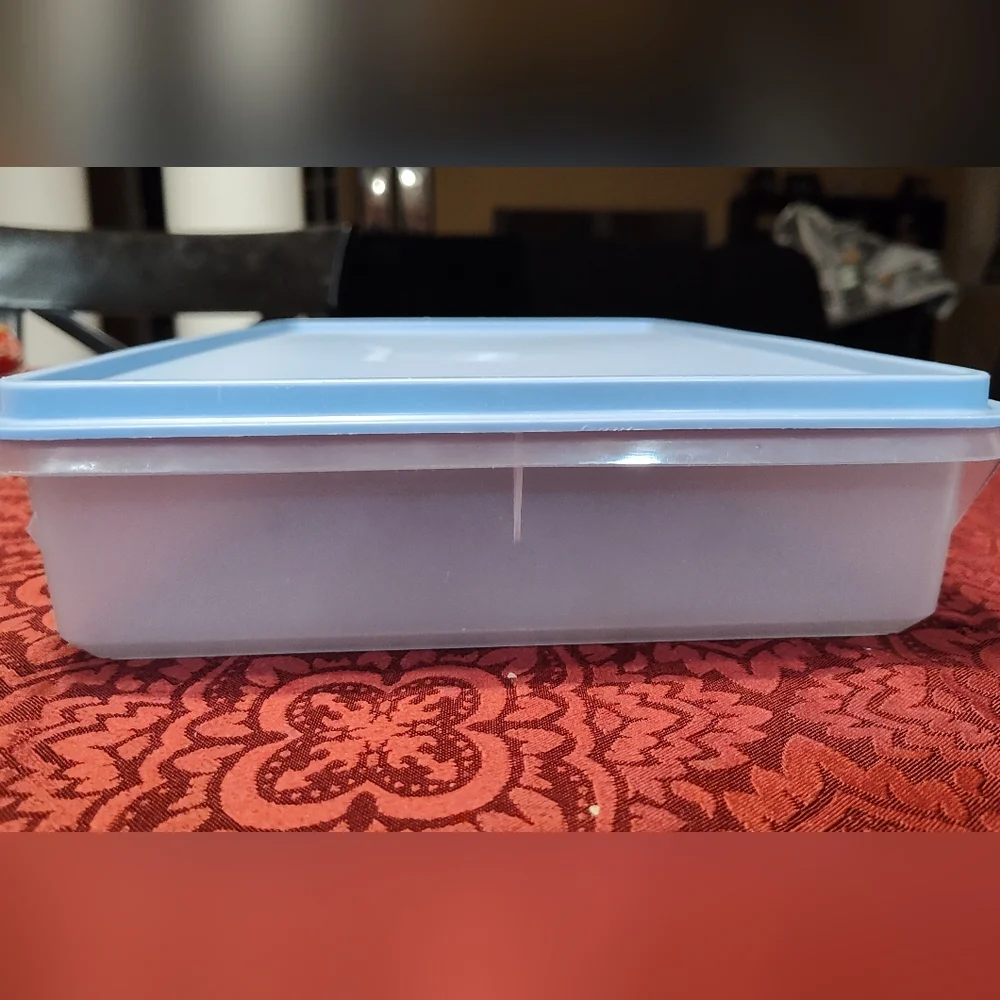 Tupperware vintage light