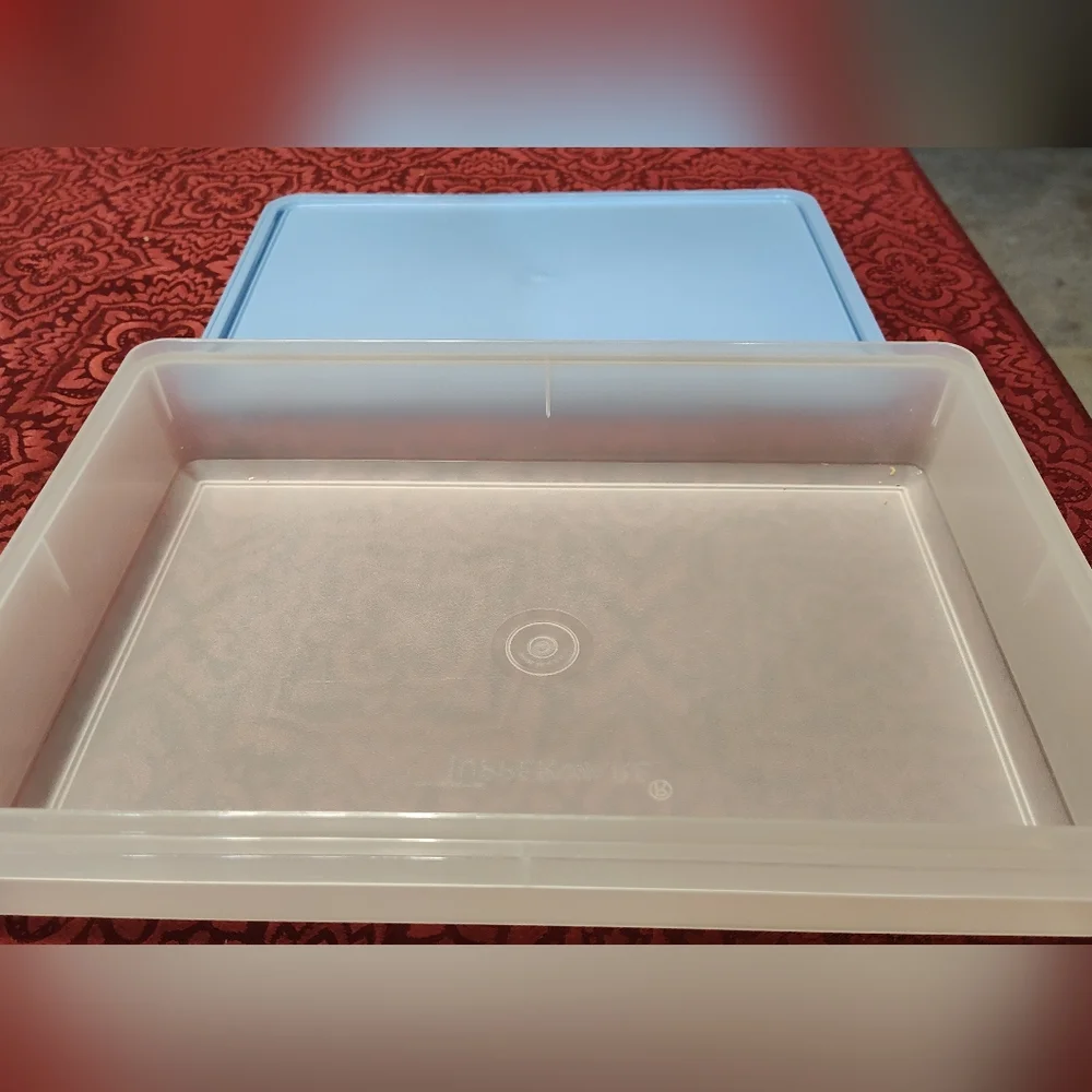 Tupperware vintage light