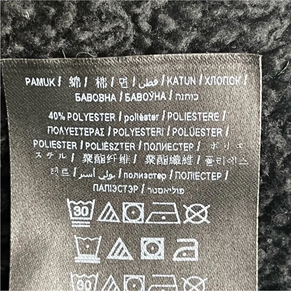 Guess asymmetrical zipper