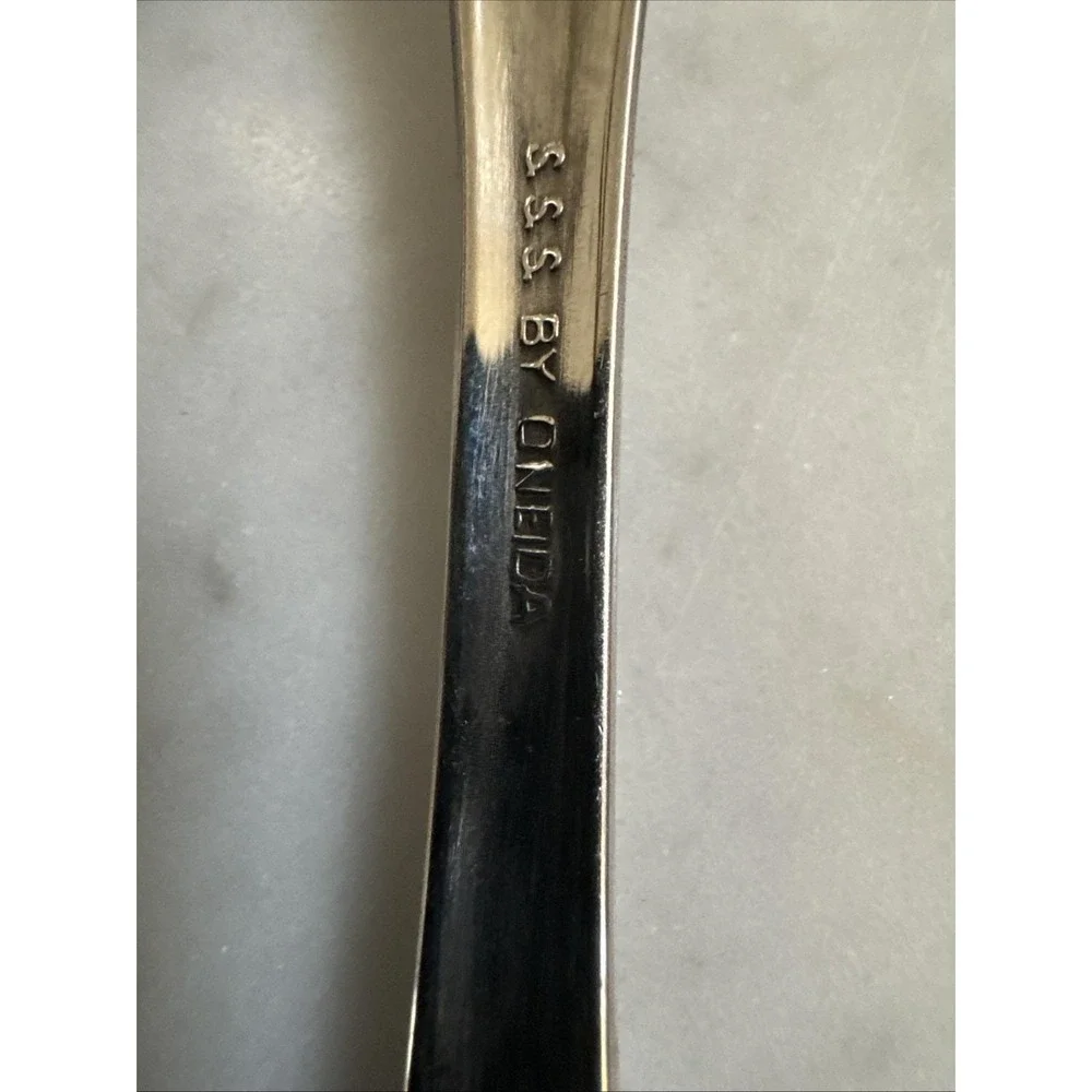Oneida SSS Stainless Silverware - RENOIR‎ PEMBROOKE - Solid Serving Fork