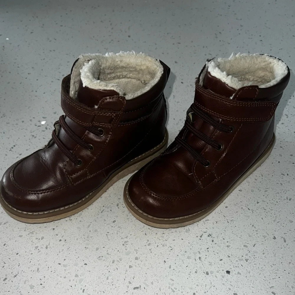 Old Navy toddler brown
