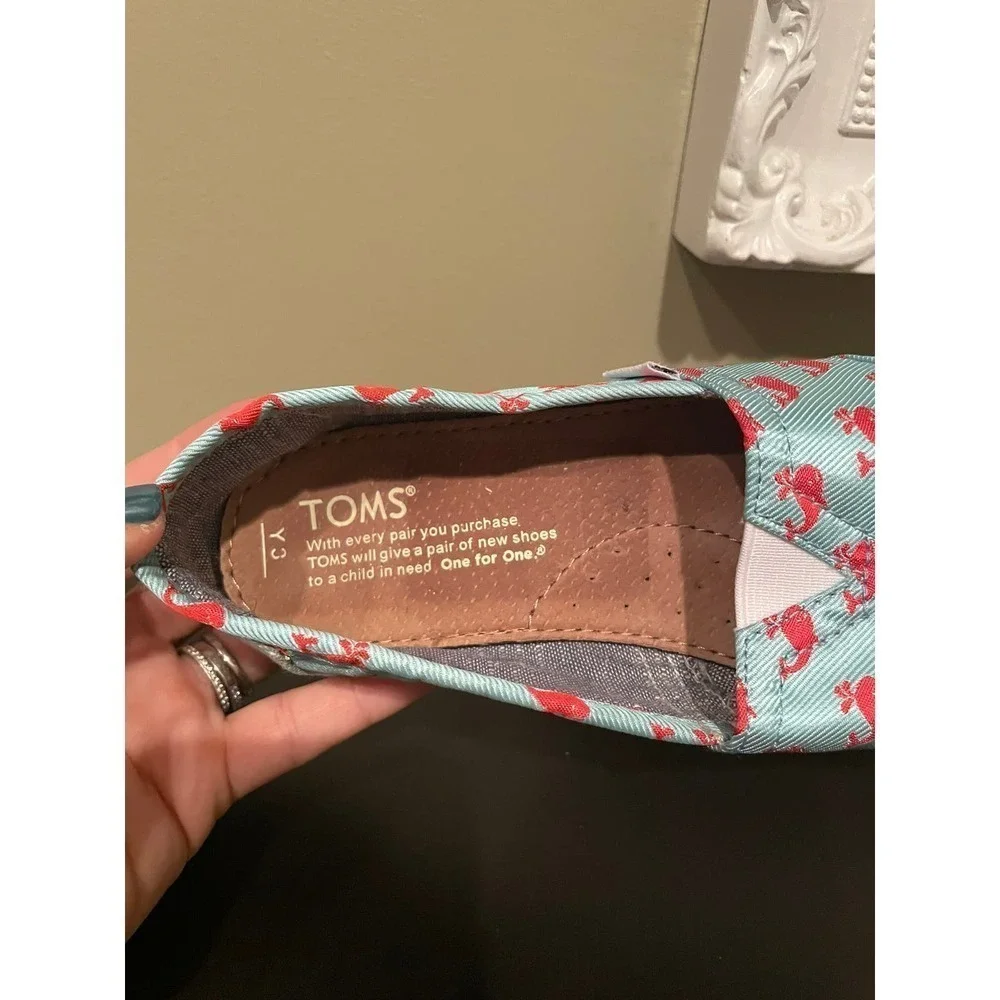 Toms whale print