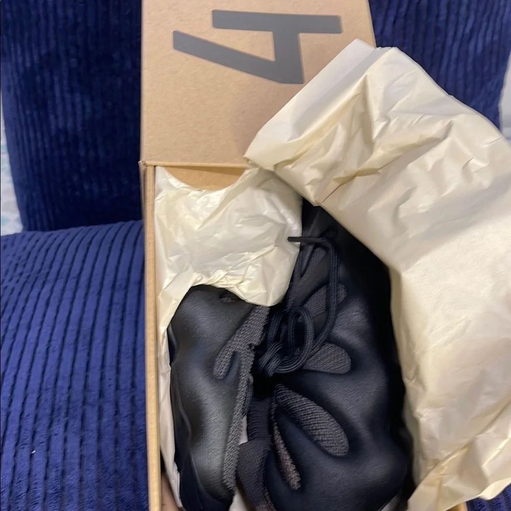 Yeezy stylish black