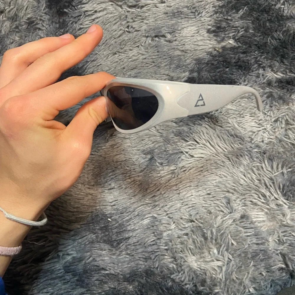 None experience glasses