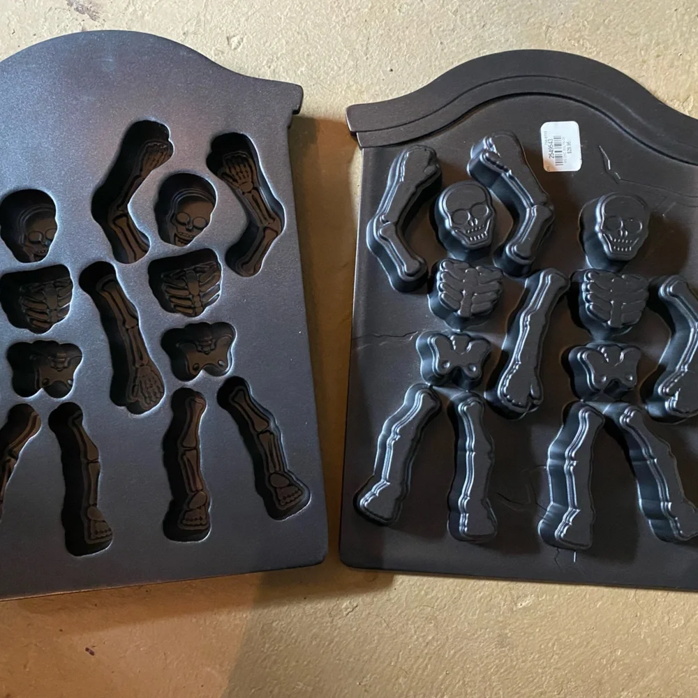 Williams Sonoma **if skeleton sell