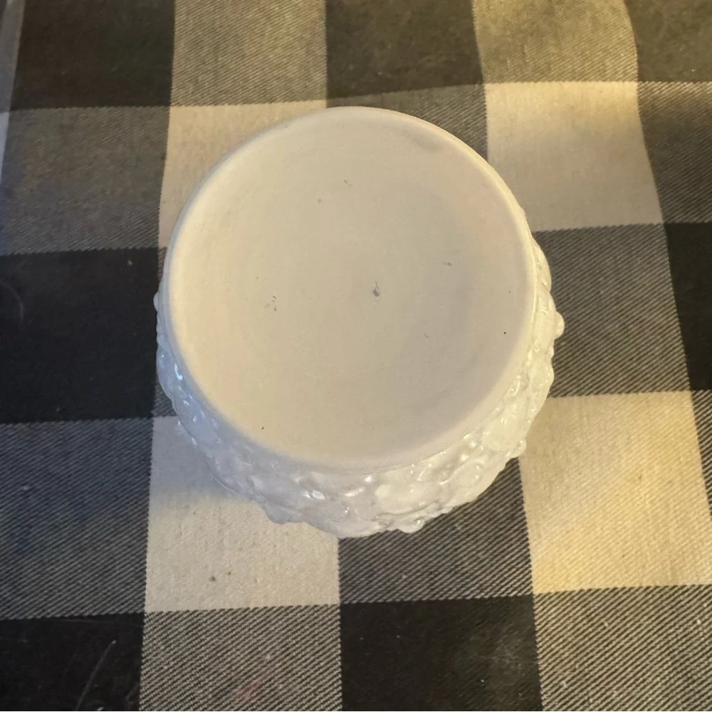 N/A white glass