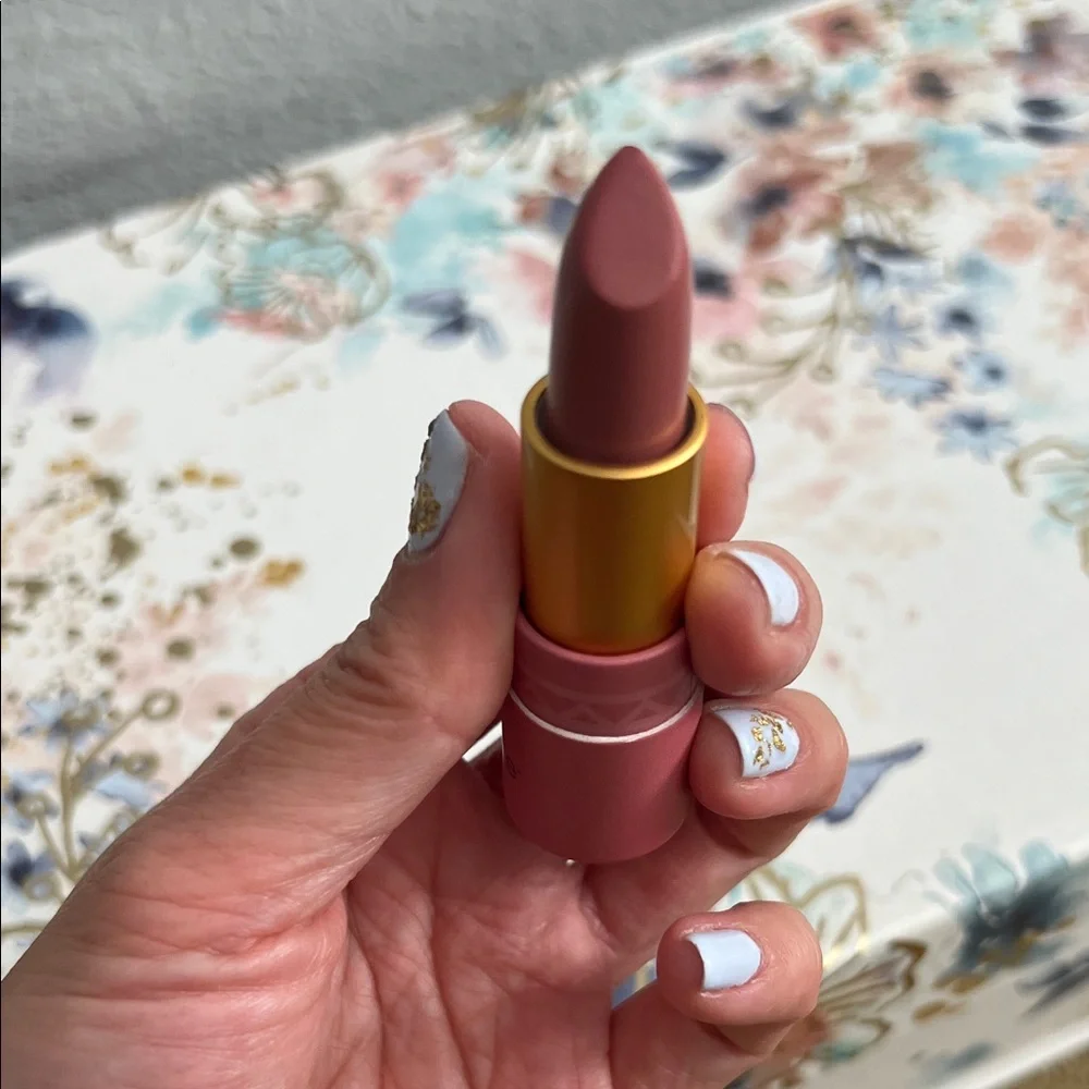 tarte chic pink