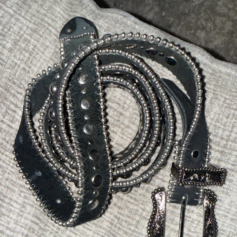 B-Low the Belt chic black