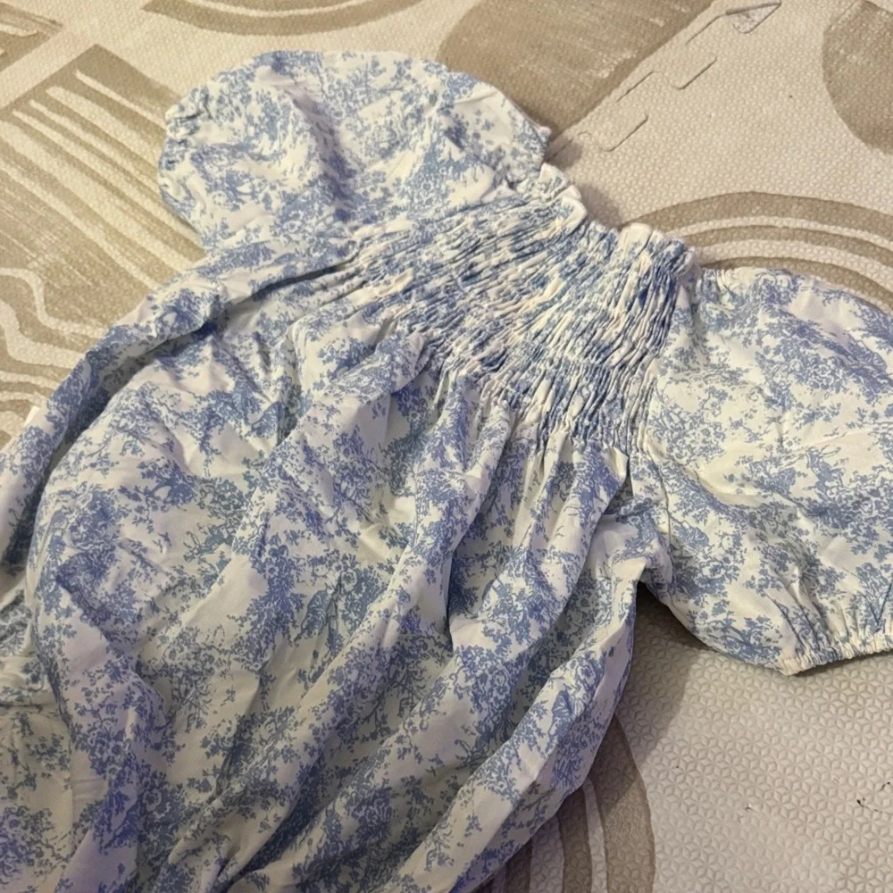 N/A soft smocked