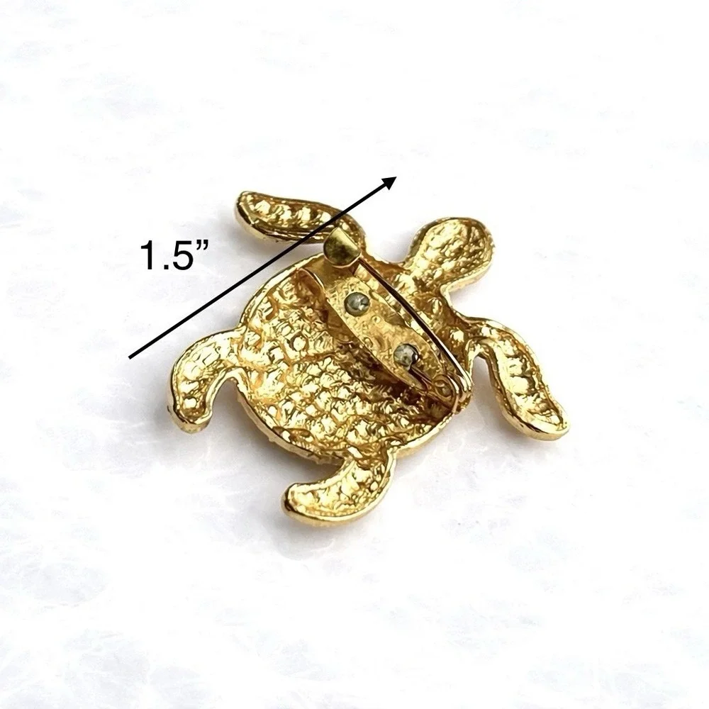 Mint this brooch