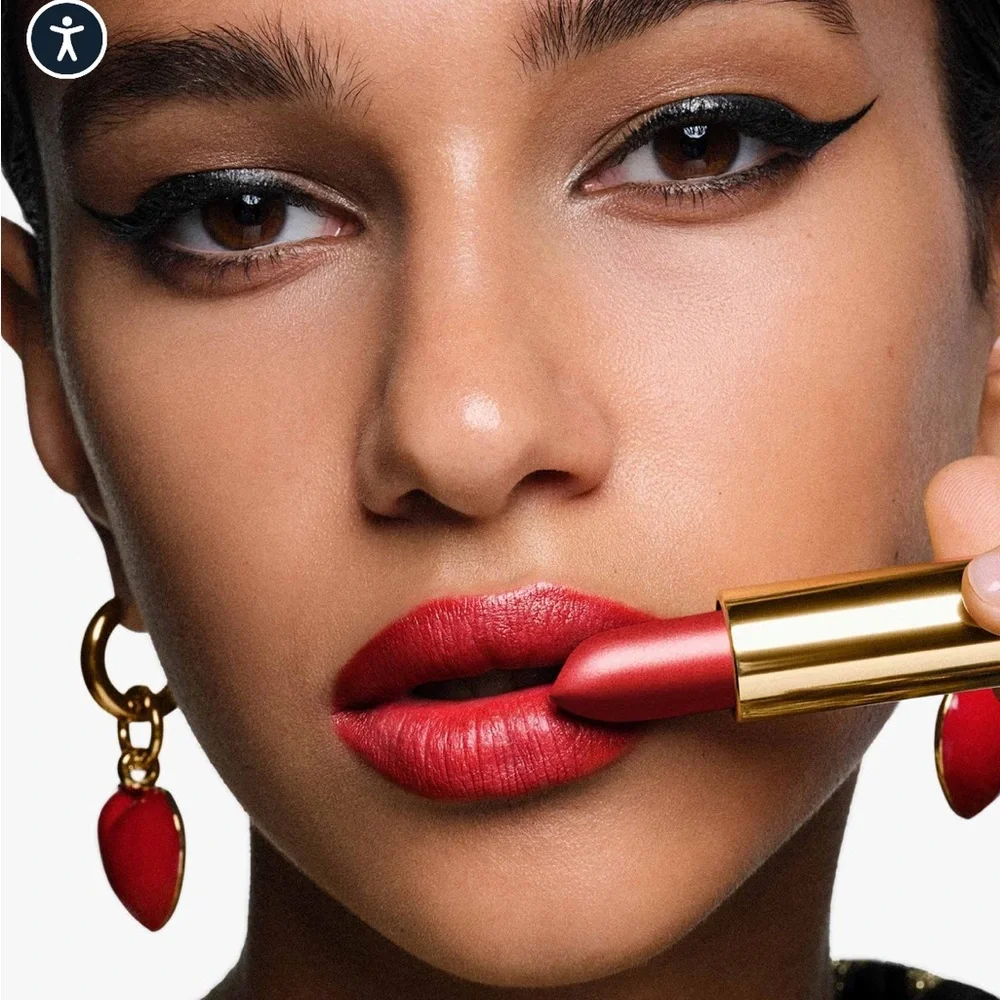 Carolina Herrera mini lipstick