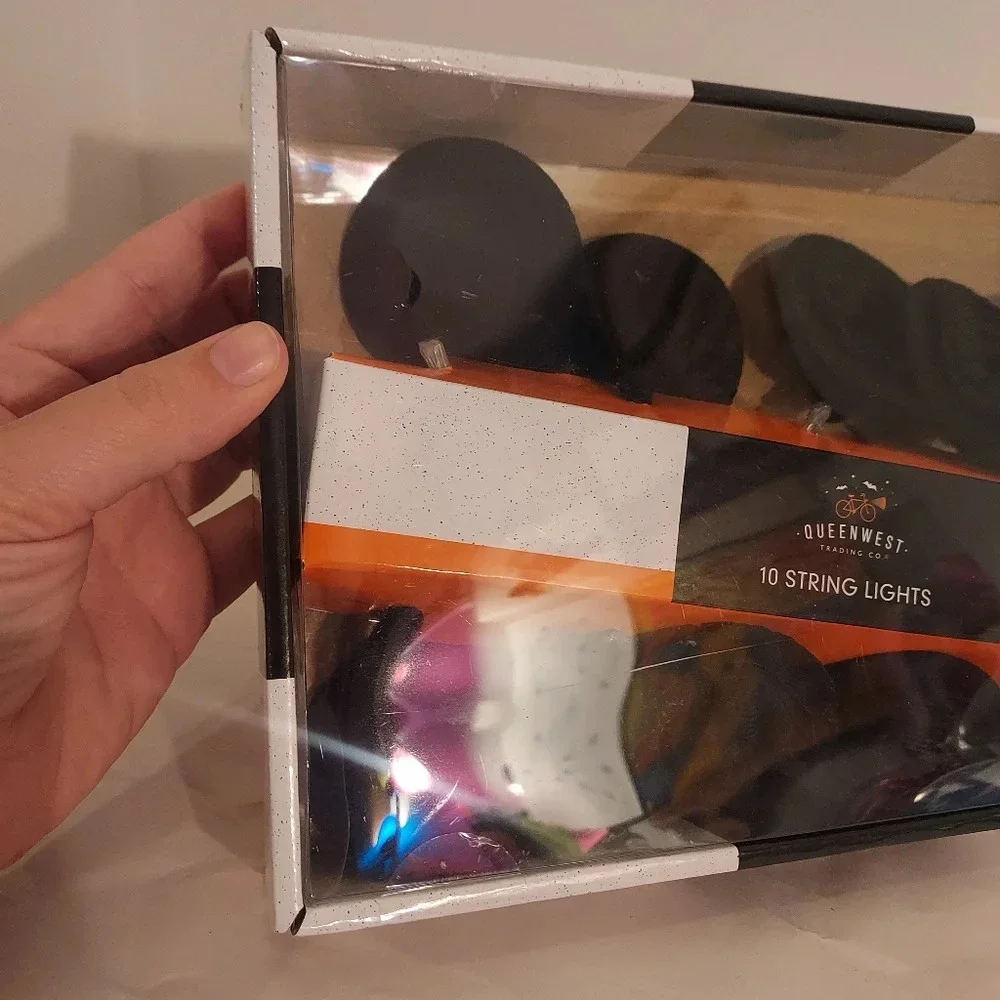 Queenwest Trading Co. new box