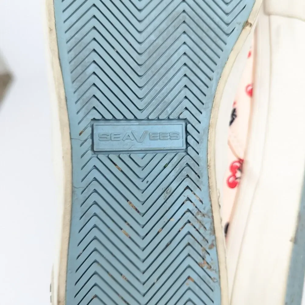 SeaVees crew embroidered