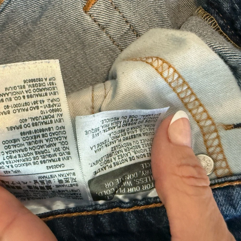 Levis timeless straight