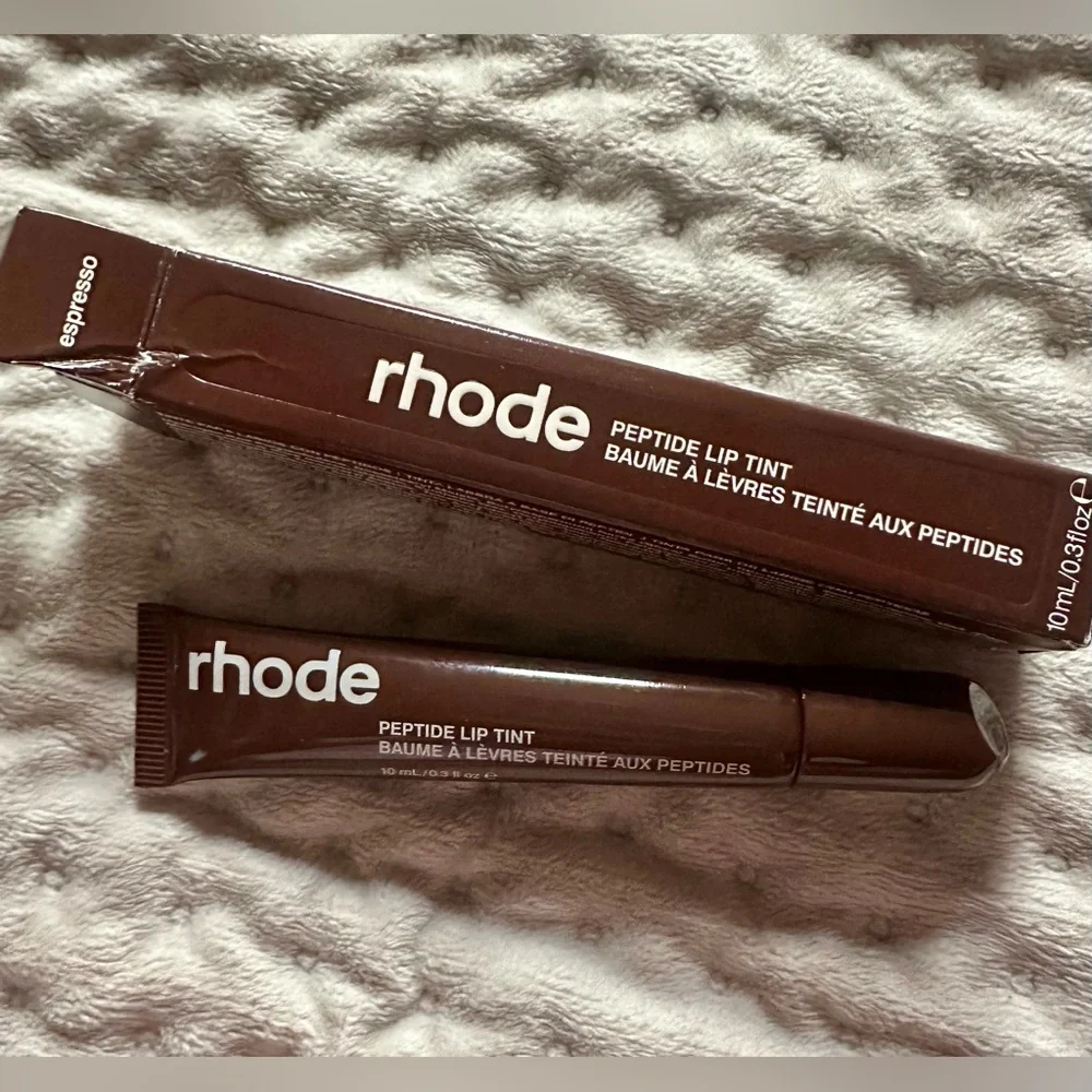 NIB Rhode Tinted Lip Peptide in Espresso