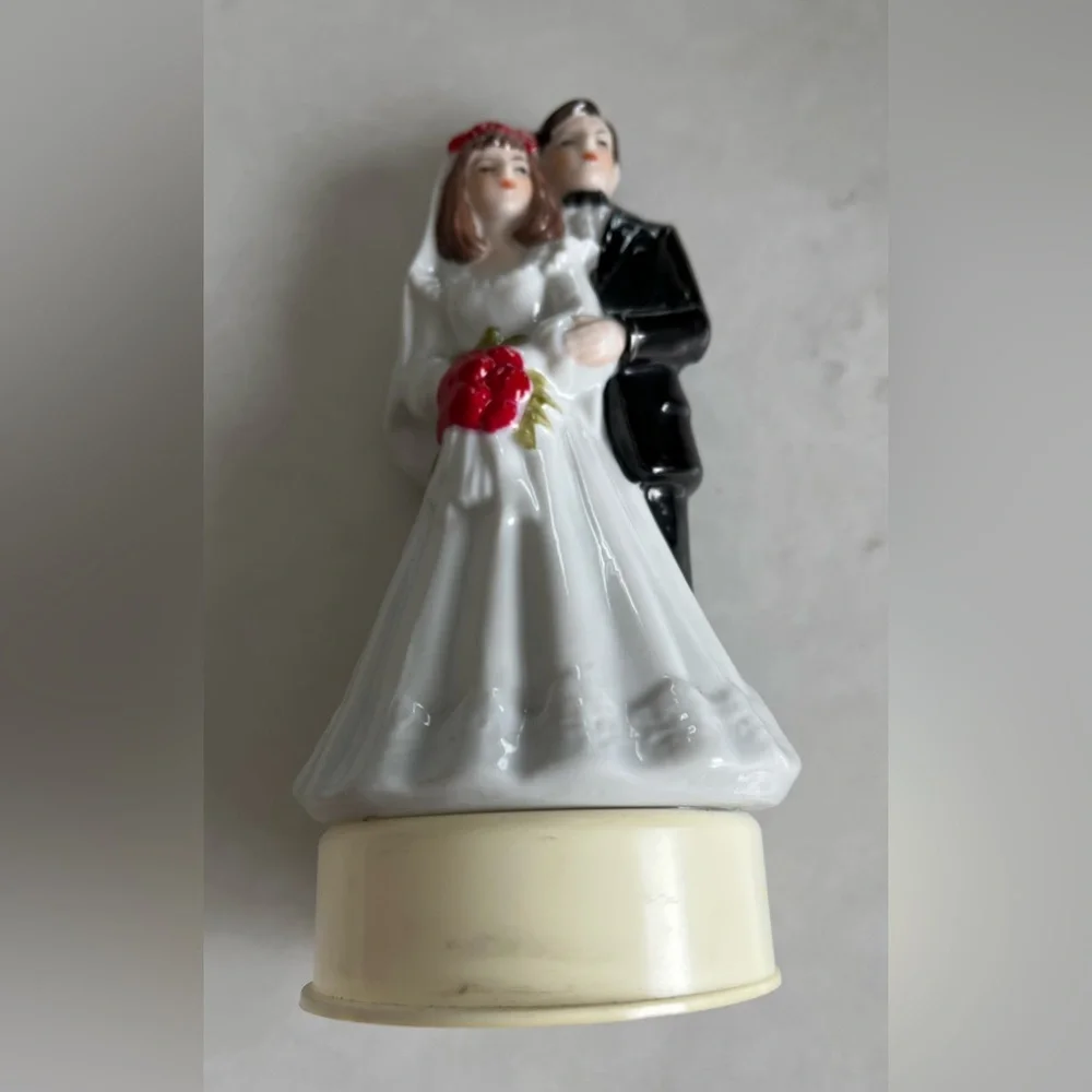 Vintage Bride and Groom Wedding Cake Topper