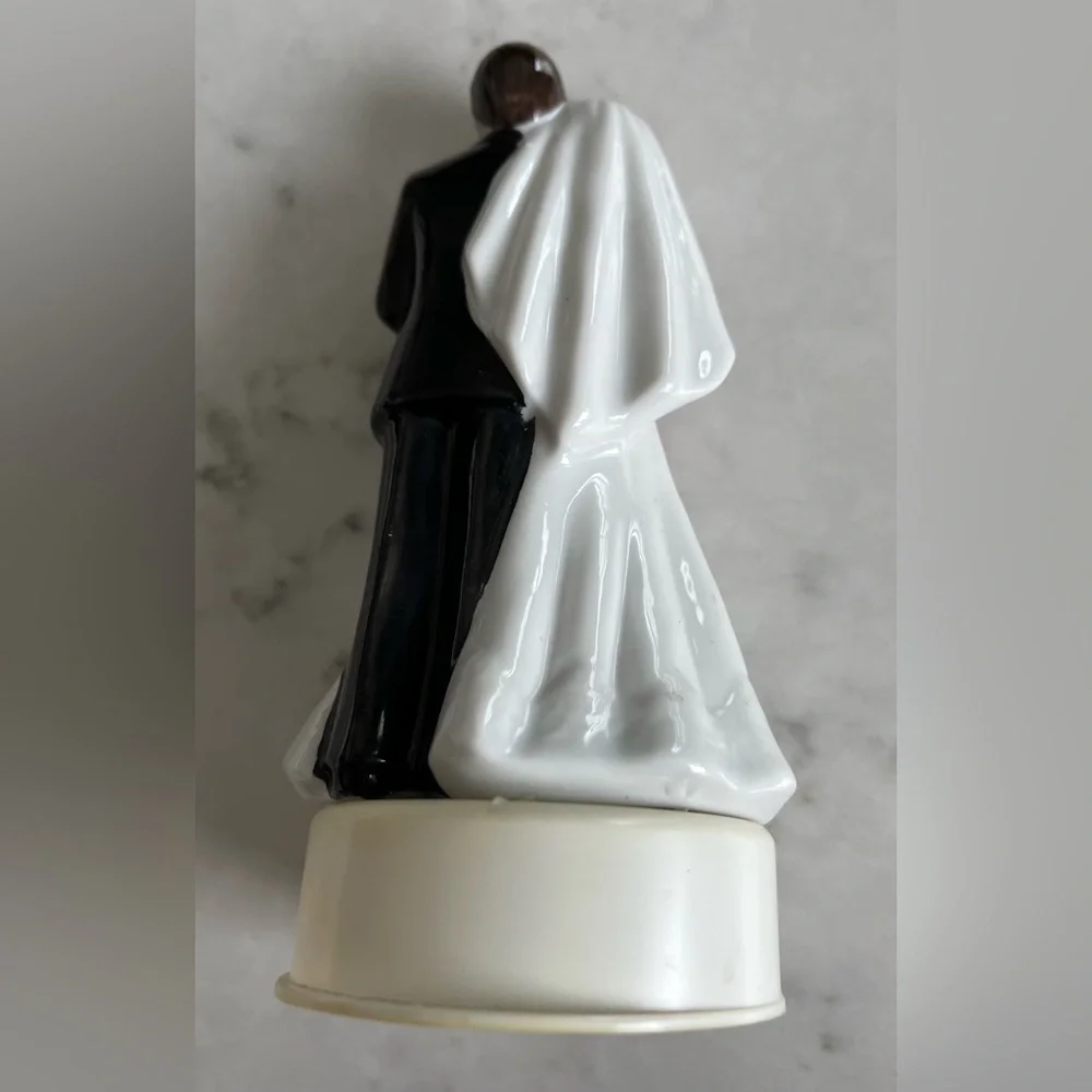 Vintage Bride and Groom Wedding Cake Topper