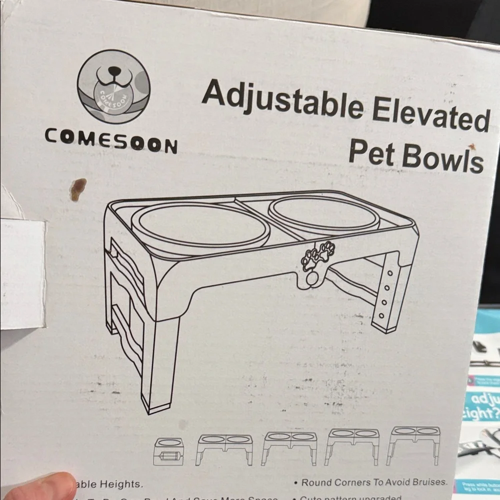 Adjustable Elevated Pet Bowls - Black New in the box