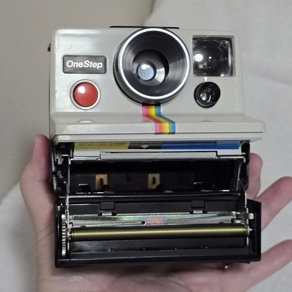 Polaroid onestep land