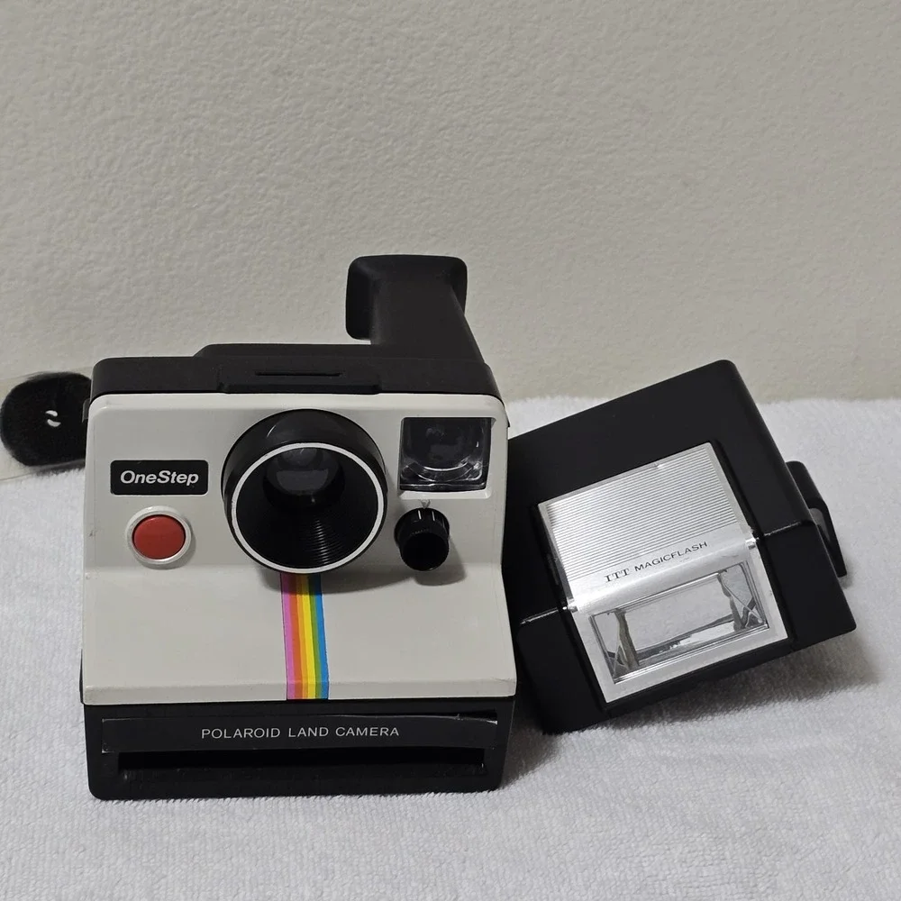 Polaroid onestep land